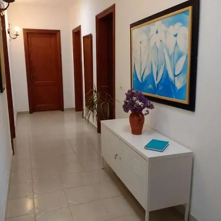 Villa Sleeps 6 Wifi Tahiche